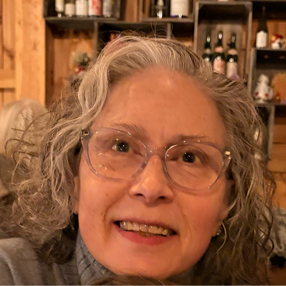 Meet your Posher, Debbie